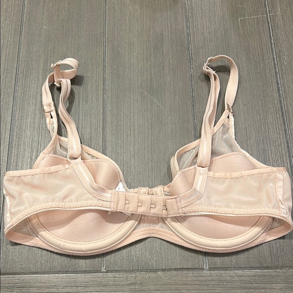 Chantelle Aeria Convertible Bra - Picture 5 of 11